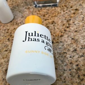 Juliette has a gun sunny side up